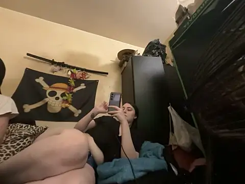 Snowbunnycake_131 webcam