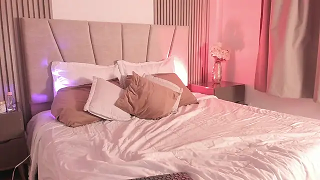 Victoria_Beaumont webcam