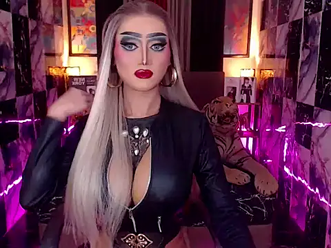 IndestructibleLily webcam