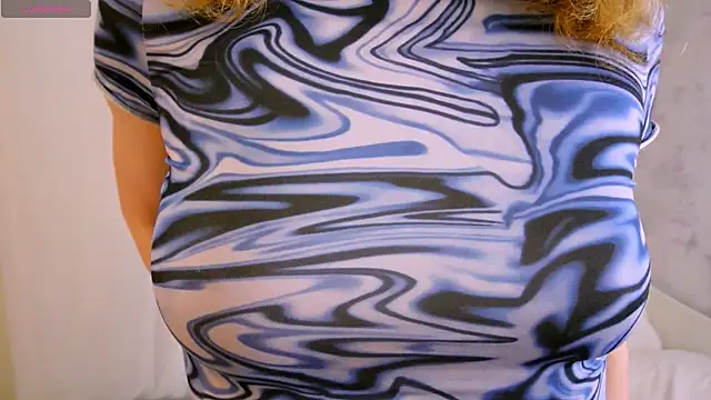 _Velvet_peach_ webcam