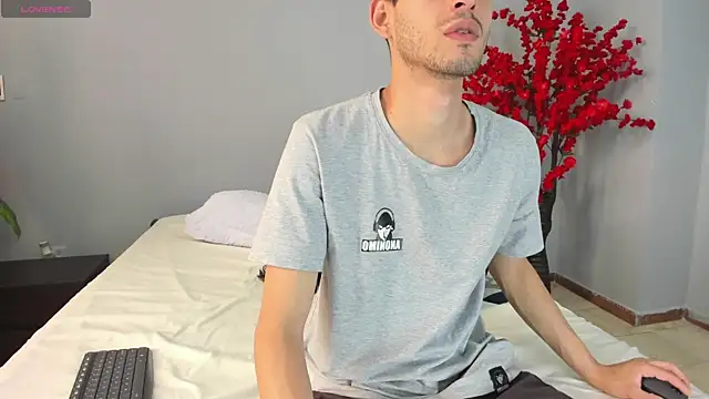 dracke_and_zara webcam