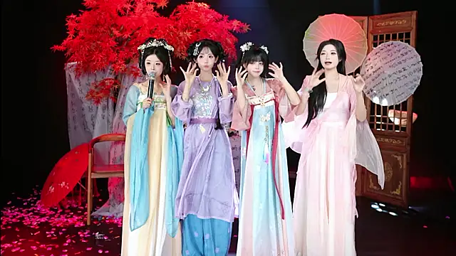 Shiny-girl7788 webcam