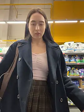 holly_play (F young) - Take off my panties + tits licking