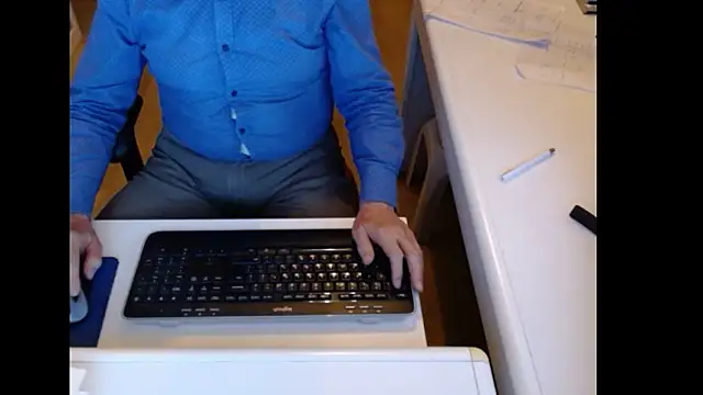 dutchpornking - Dutchpornking's free webcam