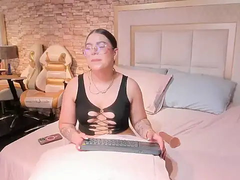 _Nikky_hearts webcam