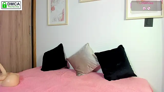 aleja_montiel__ webcam