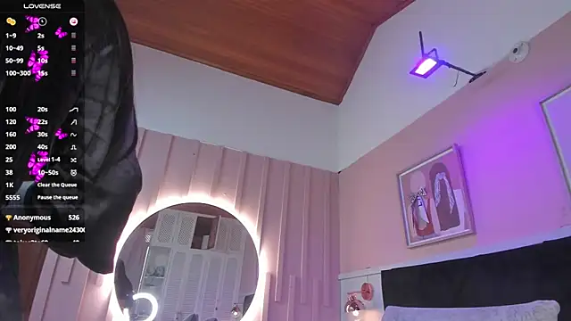 elodie_walker webcam