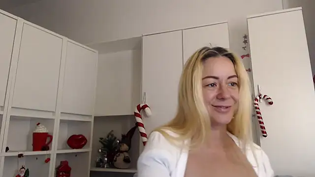 _karolynesyera_ webcam