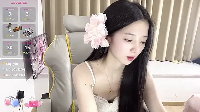 oioi-666 (F teen) - 换比基尼❤️