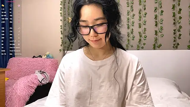 Webcam Model (Princess_Darknow) is live