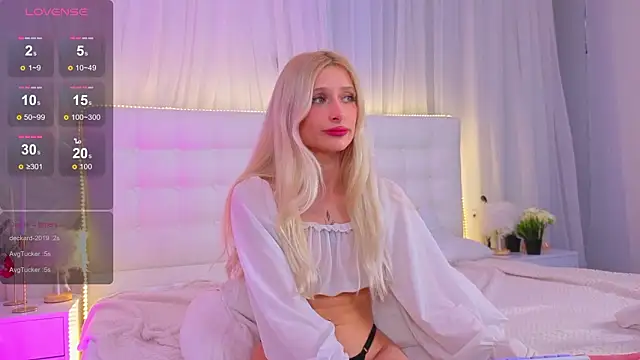 monica_leen - Monica_Leen's free webcam - UK Sex Cams