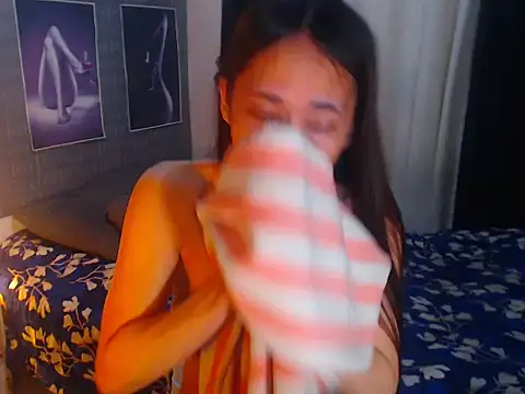 AsianDestroyer webcam