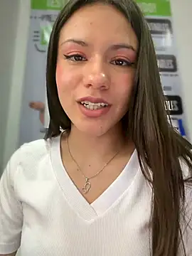 CHARLOTTE__05 webcam