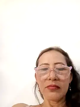 Webcam Model (Salome_69)  is live.Free join now!