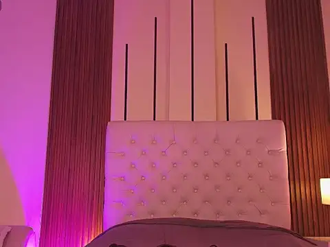 violettaalemida - ViolettaAlemida's free webcam - UK Sex Cams