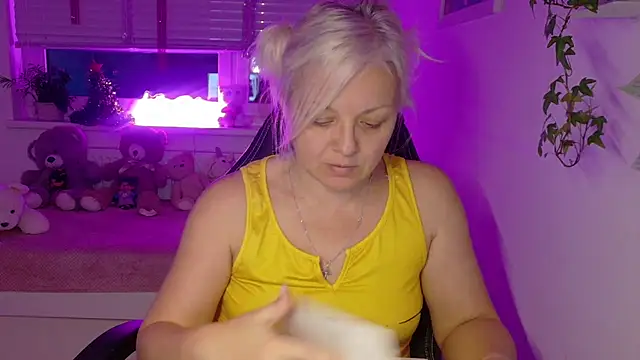 linsy_kim - Linsy_Kim's free webcam - UK Sex Cams