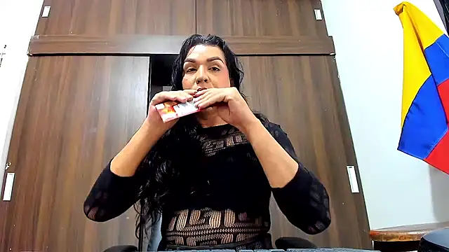 miss_bigcockts webcam