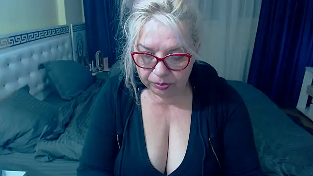 sonyahotmilf - SonyaHotMilf's free webcam - UK Sex Cams