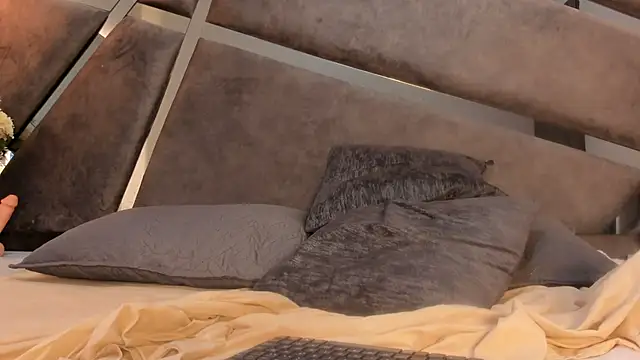 isaa_and_juanjo webcam