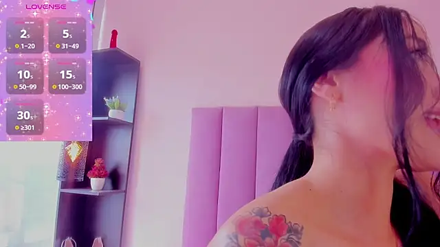 violet_myerrs (F young) - 💕Show tits + spit tits 💗