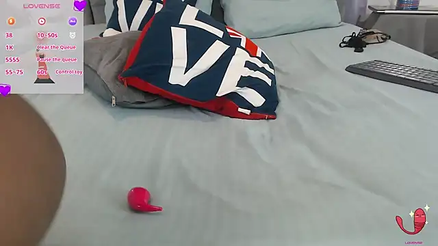 karollewys (F young) - ASS WHIPPING