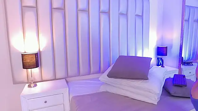 aandreaperez (F young) - RIDE DILDO XXL