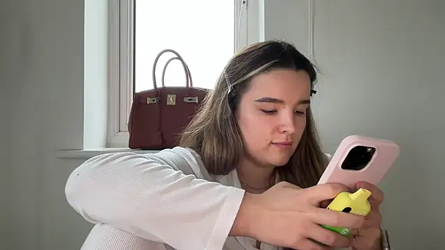 maisiesmithx - Maisiesmithx's free webcam - UK Sex Cams