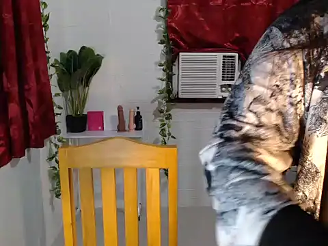 Sabrinasluttyasian webcam