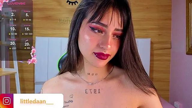 Abril_Velvet_a_ webcam