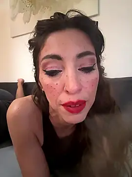 Amani_thewolf webcam