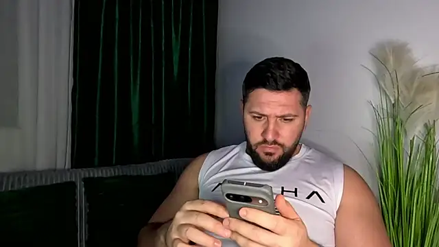 gold_alpha_boy - Gold_Alpha_Boy's free webcam