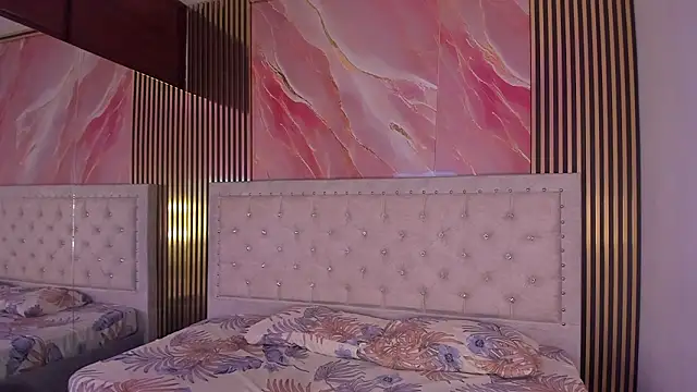 lucy_boobss - Lucy_boobss's free webcam - UK Sex Cams