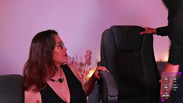 kathieandpovcock1 webcam