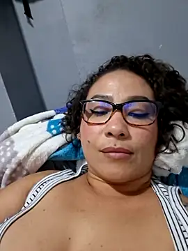 JuliRamirez webcam