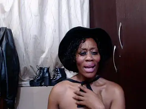 sweetcandyx24 webcam