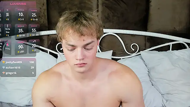 ChaseMuscular webcam