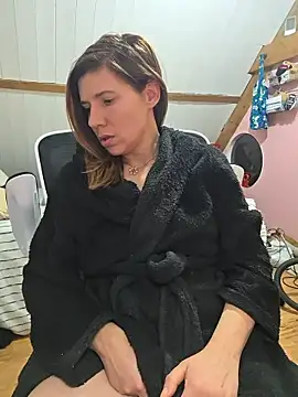 Lina_lou4's Stripchat show and profile