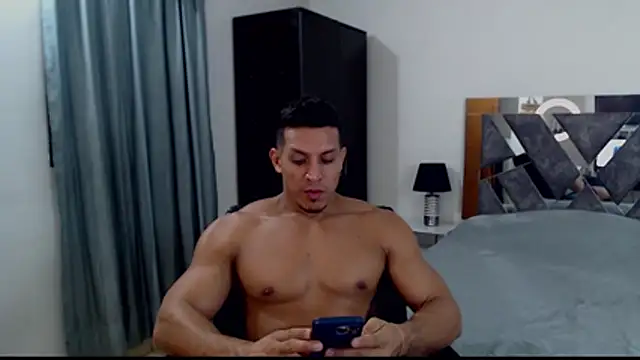 frank_heaven01 (M young) - Big and thick... Get my big load cum