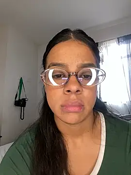 trianawhite (F young) - Suck tits♥️