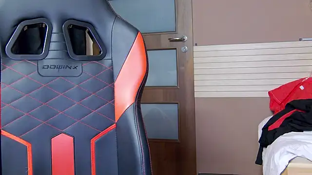 karo123421 - Karo123421's free webcam - UK Sex Cams