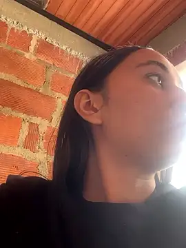 Webcam Model (RAKEL37)  is live.Free join now!