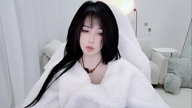 Webcam Model (Evangelin-e)  is live.Free join now!