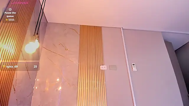 angie_harmony webcam