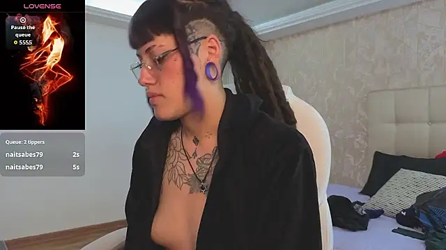 _sharlotte777 - _sharlotte777's free webcam