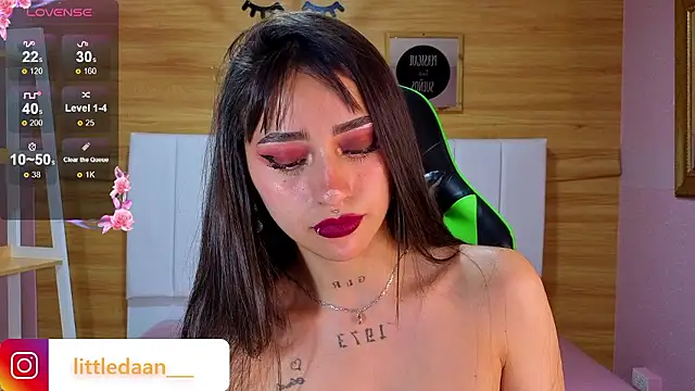 Abril_Velvet_a_ webcam