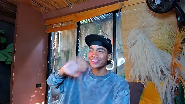 alancutee (M twink) - naked dance