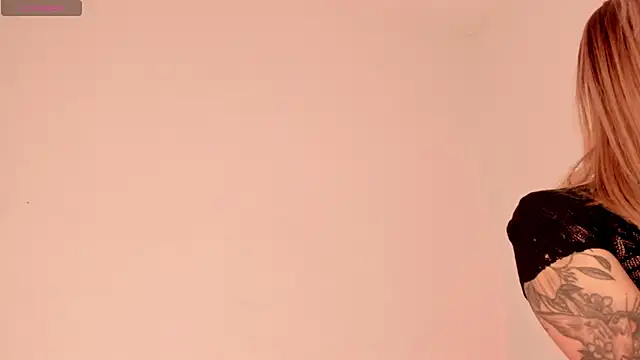 Ashleyroys_111 webcam stripchat model stream image