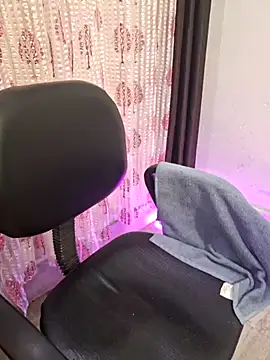 Webcam Model (N-Natasha)  is live.Free join now!