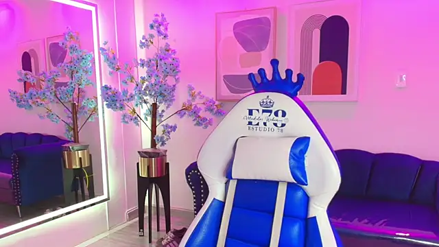 Nicole_sounders webcam