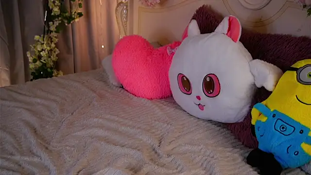 edlinalliston (F teen) - make my bodysuit very wet